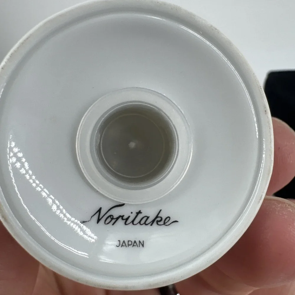 Noritake salt pepper